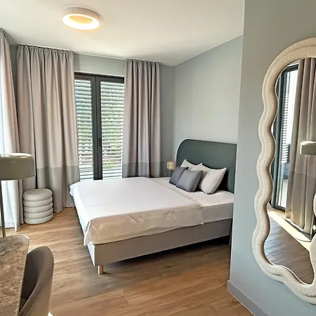 Hotel Living Wallduern