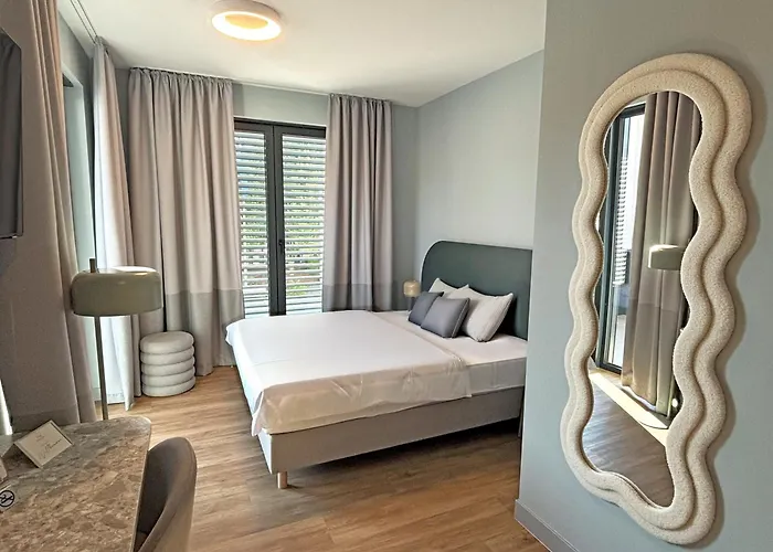 Hotel Living Wallduern